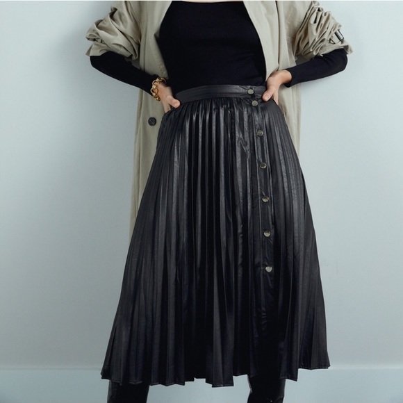 Zara Dresses & Skirts - Zara Black Faux Leather Pleated Skirt Size XL*